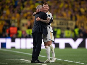 Ancelotti: Tunda Dulu Pensiunmu, Kroos