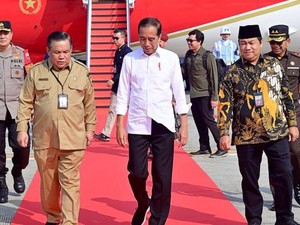 Jokowi Minta Pemda Sambung Tol Bangkinang-Koto Kampar ke Kawasan Produktif