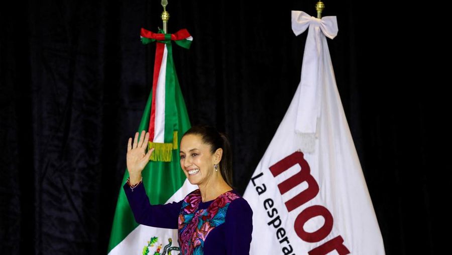 Claudia Sheinbaum, presidential candidate of the ruling MORENA party, casts her vote at a polling station during the general election, in Mexico City, Mexico June 2, 2024. REUTERS/Raquel Cunha     TPX IMAGES OF THE DAY