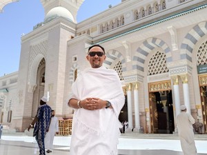 Hindari Suhu Ekstrem, Ronal Surapradja Pilih Berlama-lama di Nabawi