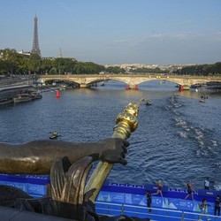 Ramai-Ramai Warga Paris Ancam Mau BAB di Sungai Seine, Ada Apa?