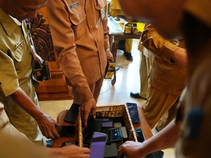 Pj Walkot Mojokerto Hapus Kebiasaan Phubbing Saat Rapat
