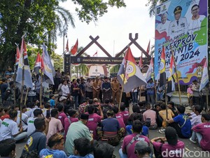 Pelaku Seni Kecimol Demo ke Pemprov NTB Buntut Banyak Penolakan