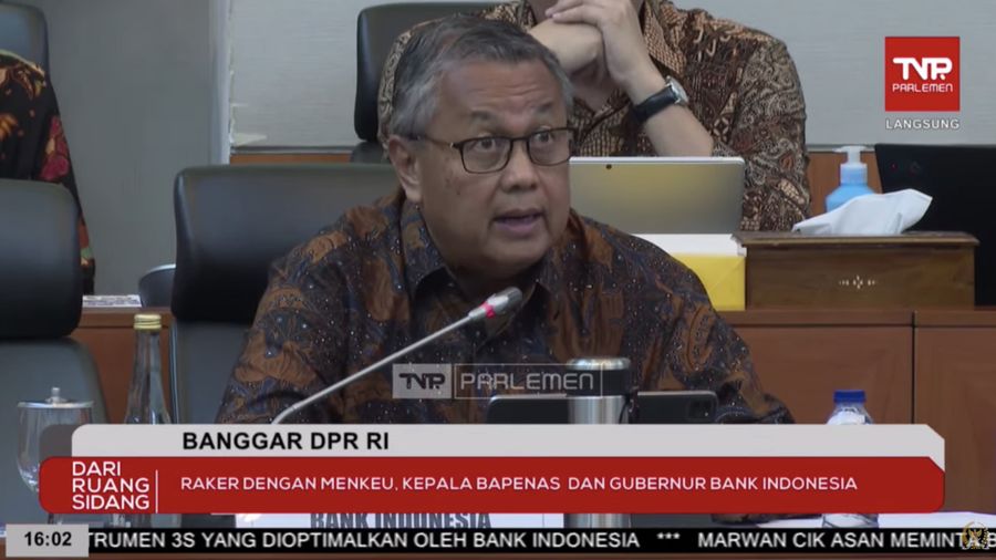 Gubernur Bank Indonesia (BI) Perry Warjiyo saat mengikuti rapat Kerja dengan Badan Anggaran (Banggar) DPR RI pada Selasa, (4/6/2024). (Tangkapan Layar Yotuube Banggar DPR RI)