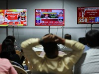 Potret Harap-Harap Cemas Hitung Cepat Pemilu India, Modi Menang?