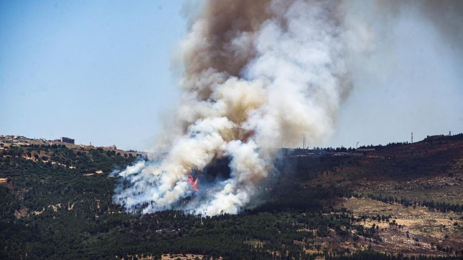 Smoke and fire rises following over border attacks from Lebanon, amid ongoing cross-border hostilities between Hezbollah and Israeli forces, close the Israeli border with Lebanon, seen from the Israeli side June 3, 2024. REUTERS/Ayal Margolin ISRAEL OUT. NO COMMERCIAL OR EDITORIAL SALES IN ISRAEL
