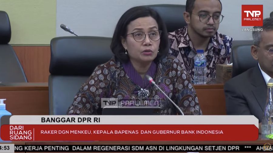 Menteri Keuangan (Menkeu), Sri Mulyani Indrawati saat mengikuti Rapat Kerja dengan Badan Anggaran (Banggar) DPR RI pada Selasa, (4/6/2024). (Tangkapan Layar Yotuube Banggar DPR RI)