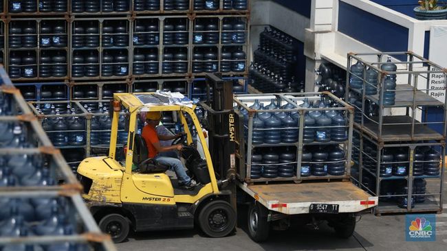 Tegas! Menteri LH Ingatkan Aqua Cs Jujur Beri Informasi Sumber Air