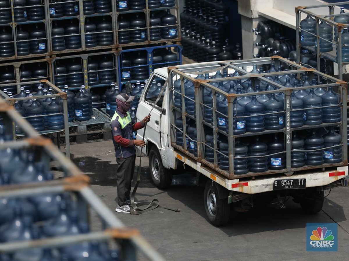 Fakta Air Bawah Tanah dalam Air Minum Kemasan dan Regulasi yang Berlaku