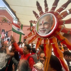 Potret Pendukung Modi Siap Sambut Kemenangan di Pemilu India
