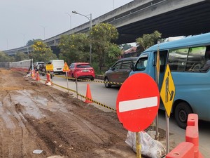 Proyek SPAM di Kalimalang Bekasi Tutup Satu Lajur, Lalu Lintas Tersendat