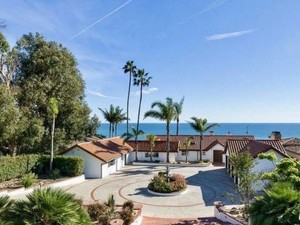 Barangkali Ada yang Minat, Hill Harper Sewakan Rumah di Malibu Rp 291 Juta/Bulan