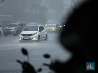 Peringatan BMKG, Awas Hujan Lebat-Angin Kencang Hantam RI!