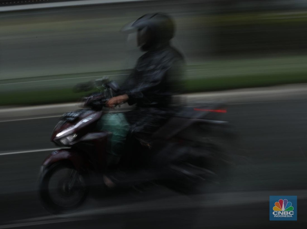 BMKG Ingatkan Cuaca Ekstrem Saat Musim Pancaroba Oktober 2025