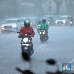Diguyur Hujan Deras, Beberapa Titik di Jakarta Tergenang Banjir