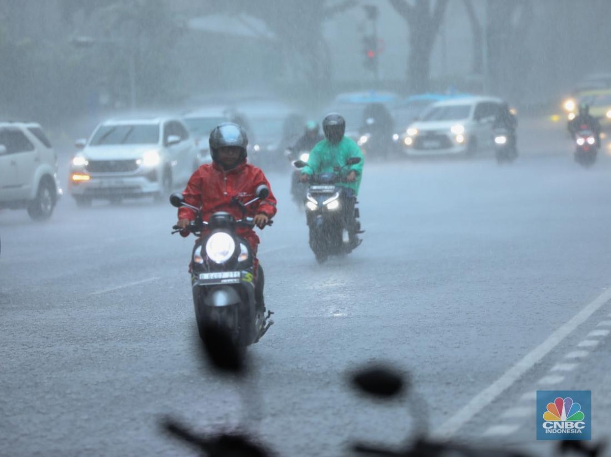 BMKG Deteksi Dua Bibit Siklon Tropis, Waspadai Cuaca Ekstrem dan Gelombang Tinggi