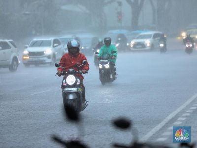 Siklon Tropis Dekati RI, BMKG Ramal Hujan Sangat Lebat di Wilayah Ini