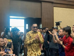 Hadir Jadi Saksi untuk Sidang SYL, Sahroni Ungkap Pesan Surya Paloh