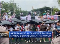 Video: Aksi Payung Hitam di Depan MA Simbol Berkabungnya Karyawan Polo