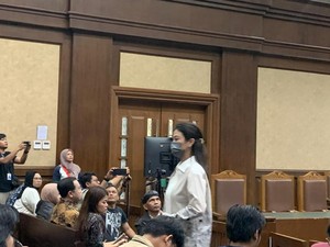 Bantahan-bantahan Anak SYL soal Tas, Anting hingga Stem Cell