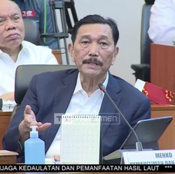 Luhut Taksir RI Bakal Ketiban Durian Runtuh Rp1.140-an T di 2028