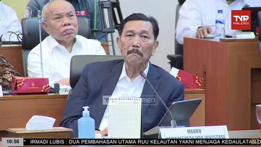 Menko Kemaritiman dan Investasi, Luhut Binsar Pandjaitan saat mengikuti rapat Kerja dengan Badan Anggaran (Banggar) DPR RI pada Rabu, (5/6/2024). (Tangkapan Layar Yotuube Banggar DPR RI)