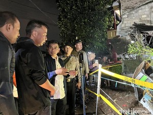 Tinjau Pipa PDAM Bocor, Bey: Kerusakan Warga Ditanggung Pemkot Bandung