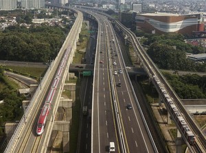 Masyarakat Dilarang Main Layangan Dekat Perlintasan, Ganggu Perjalanan Whoosh!