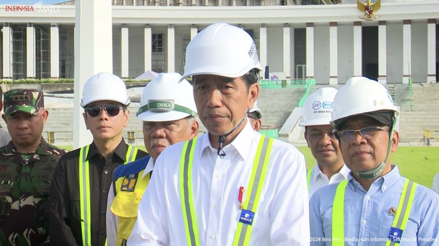 Presiden Jokowi memberikan Keterangan Pers usai meninjau lokasi lapangan upacara HUT Ke-79 Kemerdekaan RI, IKN, Rabu (5/6/2024). (Tangkapan Layar Youtube Sekretariat Presiden)