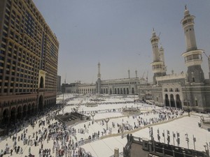 6 Larangan di Masjidil Haram dan Masjid Nabawi, Salah Satunya Merokok