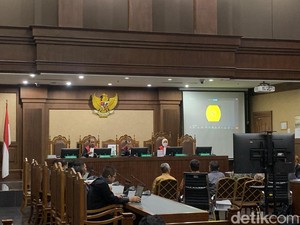 Saksi Sebut Ahli yang Dampingi Uji Beban Tol MBZ Bak Dewa dari Kahyangan