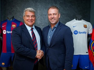 Laporta: Selama Aku Presiden Barca, Flick Boleh Bertahan Semaunya