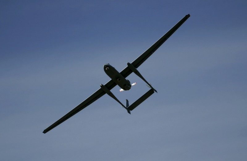 Kanselir Jerman Olaf Scholz, tengah, berjalan melewati drone Heron TP di International Air Show ILA di Berlin, Jerman, Rabu, 5 Juni 2024. (AP Photo/Ebrahim Noroozi) Kanselir Jerman Olaf Scholz, tengah, berjalan melewati drone Heron TP di International Air Show ILA di Berlin, Jerman, Rabu, 5 Juni 2024. (AP Photo/Ebrahim Noroozi)