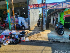 Horor Sampah di Jalan Utama Kota Wisata Palabuhanratu