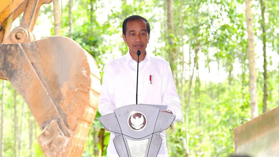 Presiden Joko Widodo dalam Groundbreaking Pembangunan Arena Botanica dari PT Arena Graha Andalan merupakan fasilitas pendukung di Ibu Kota Nusantara (IKN). (Dok. Biro Pers Sekretariat Presiden/Rusman)