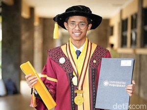 Cerita Rifki Wisudawan Terbaik Unpad yang Terbitkan 7 Jurnal Ilmiah