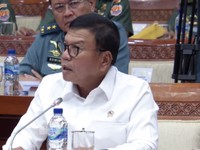 Komisi I Gelar Rapat Bahas Hibah Alutsista, Wamenhan Wakili Prabowo