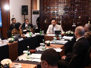 Tancap Gas Selesaikan Penelitian Disertasi, AHY Gelar FGD di Jaksel