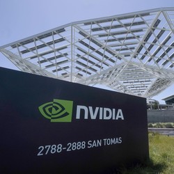 Sebelum Saham Nvidia Ambruk, Jensen Huang Sudah Jual Rp 5 Triliun