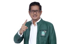 Sukses Jadi DPR Usai Bawa Perusahaan IPO, Dirut ASLI Mengundurkan Diri