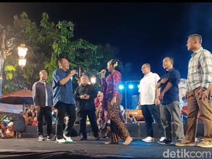 Niken Salindri Bius Pengunjung Acara HUT Kota Madiun ke-106