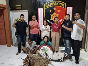Modus Penglaris Bisnis Keluarga Tumin: Mandi Kembang Lalu Perkosa ABG