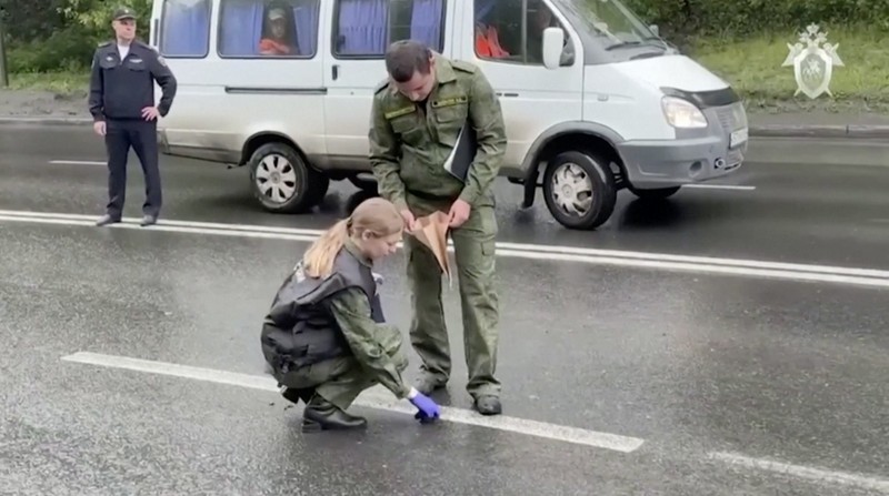 Sedikitnya satu orang tewas, dan puluhan lainnya dilaporkan terluka dalam kecelakaan trem di kota Kemerovo, Rusia, di barat daya Siberia pada Kamis (6/6/2024) pagi. Sedikitnya satu orang tewas, dan puluhan lainnya dilaporkan terluka dalam kecelakaan trem di kota Kemerovo, Rusia, di barat daya Siberia pada Kamis (6/6/2024) pagi. (Tangkapan Layar Video Reuters)