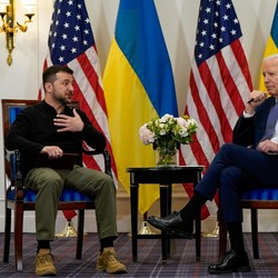 Zelensky Ngamuk! Minta Restu AS Bombardir Besar-besaran ke Rusia