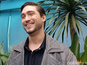 Dear Aura Kasih, Eryck Amaral Pengin Banget Ajak Anak ke Luar Negeri