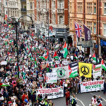 Potret Pusat Kota London 'Dibanjiri' Massa Pro-Palestina