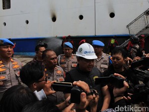 Hindari Kegaduhan, 100 Polisi Disiagakan di Sekitar KM Umsini yang Terbakar