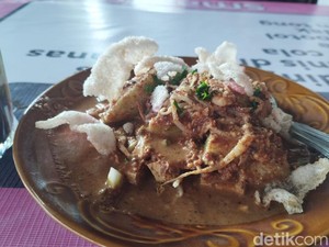 Yuk Cicipi Pecel Legendaris Warung Mbak Supiah Medan, Sudah Ada Sejak 1960