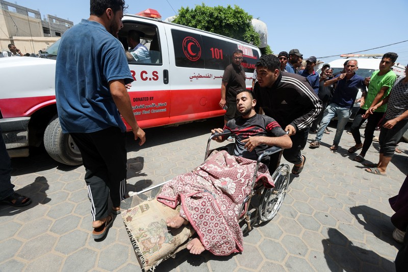 Asap mengepul menyusul serangan udara Israel, di tengah konflik Israel-Hamas, di kamp pengungsi Nuseirat, Jalur Gaza tengah, 8 Juni 2024. Asap mengepul menyusul serangan udara Israel, di tengah konflik Israel-Hamas, di kamp pengungsi Nuseirat, Jalur Gaza tengah, 8 Juni 2024. (REUTERS/Emad Abu Shawiesh)