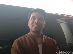 Thariq Halilintar Diamanahkan Jaga Ameena dan Azura Selama Atta-Aurel Naik Haji